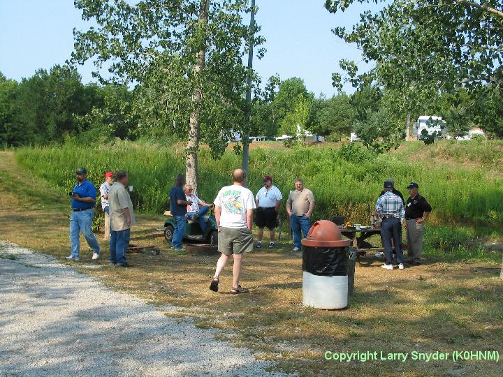 Antenna Shoot-out draws a crowd.JPG